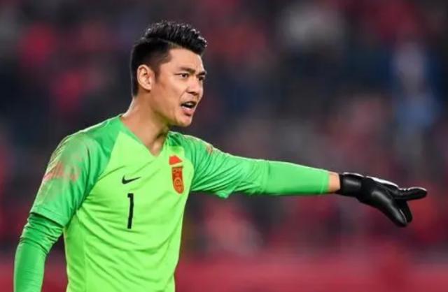 Kaiyun开云官方网站中国登录-曾诚退出国足何人递补？韩佳奇受热捧但未入大名单