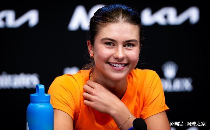 Kaiyun开云官方网站中国登录-新星不断！美国小将不失一盘进八强