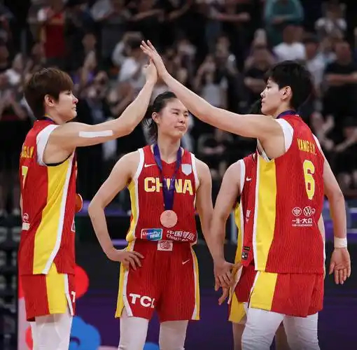 开云体育官网-多人质疑，宫鲁鸣下课？尘埃落定，篮协一把手官宣，考核规则曝光|女篮|中国女篮|女篮世界杯|王思雨|李月汝_新浪体育_新浪新闻